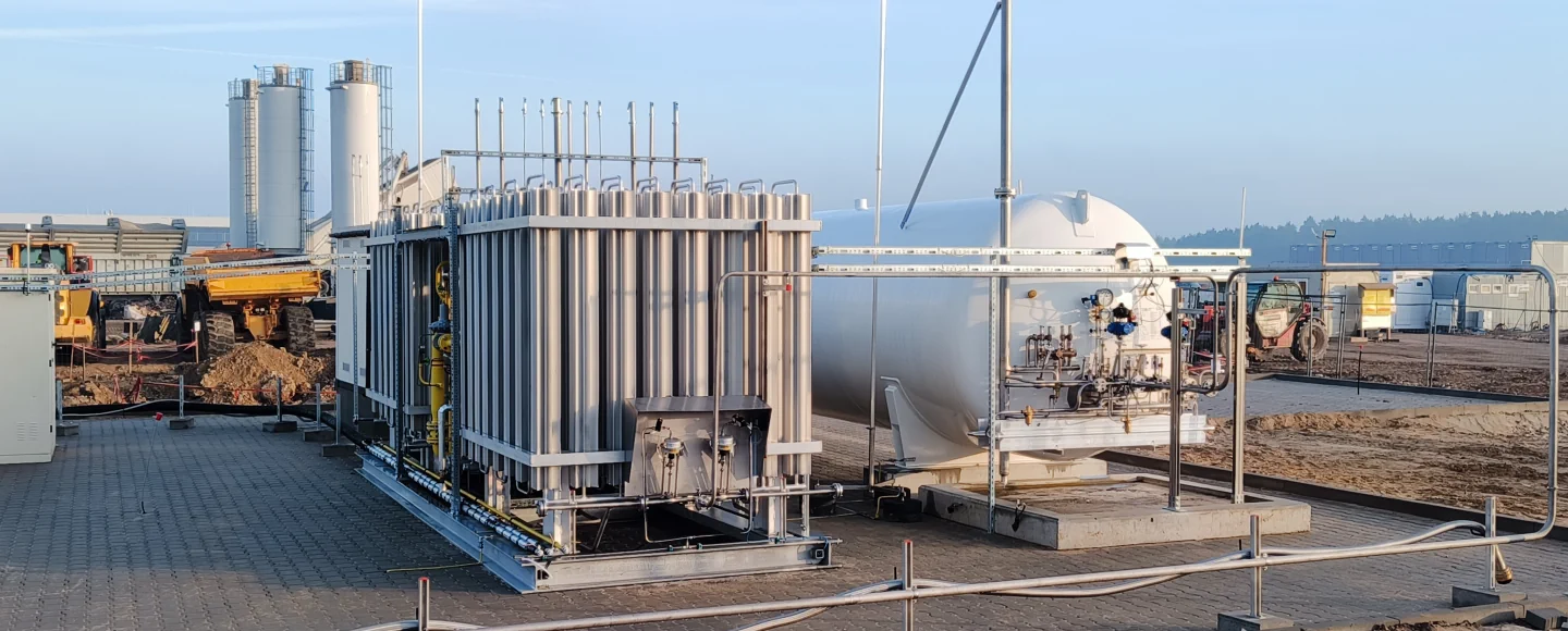 Budowa stacji regazyfikacji LNG