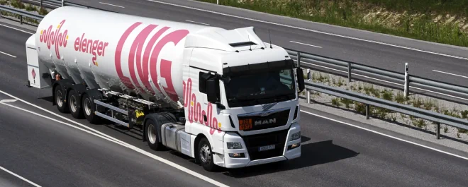 Autocysterna LNG Elenger