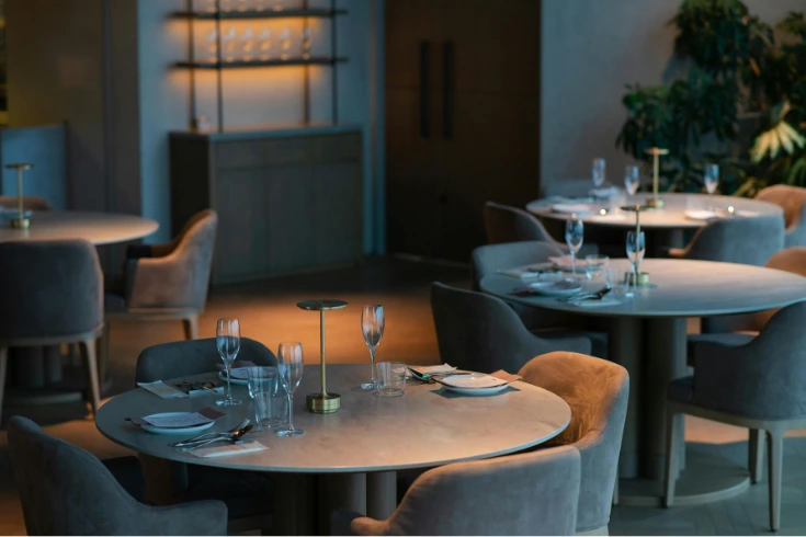 oszczędzanie prądu w restauracji elenger
