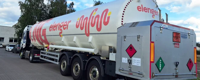 Autocysterna LNG Elenger