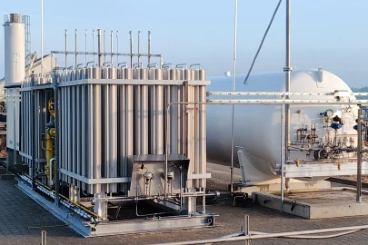 Budowa stacji regazyfikacji LNG