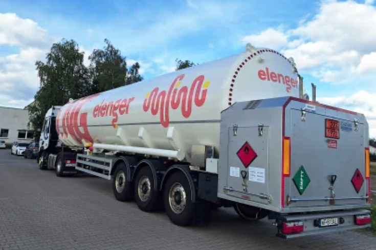 Autocysterna LNG Elenger